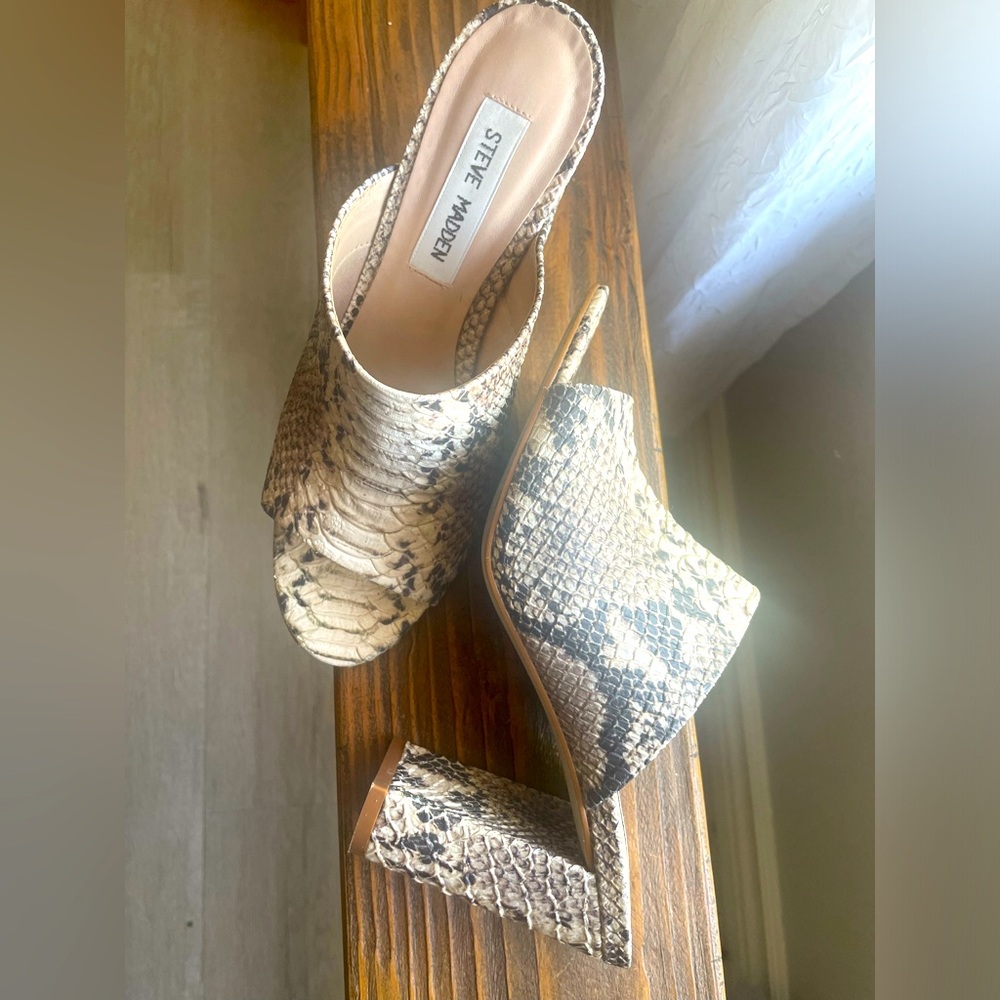 Steve Madden snakeskin mules/ heels size 6